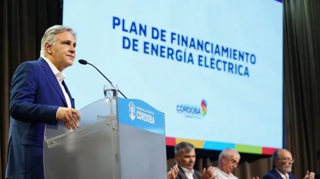 Martín Llaryora presentó el plan de financiamiento a la energía eléctrica. Gentileza: X @MartinLlaryora.