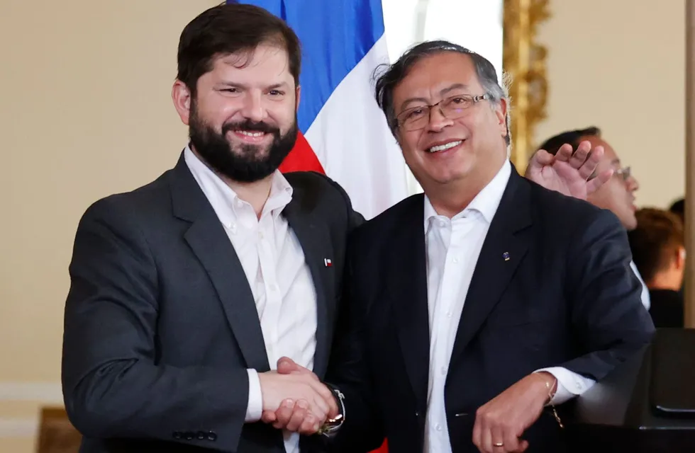 Los presidentes de Chile y de Colombia, Gabriel Boric (izquierda) y Gustavo Petro. Líderes de la nueva "marea rosa".