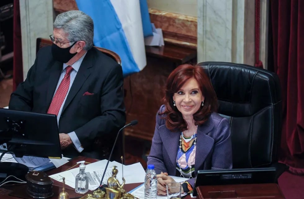Cristina Fernandez de Kirchner, el Senado debate el proyecto de la Casa Rosada para limitar más los fondos que recibe la Ciudad