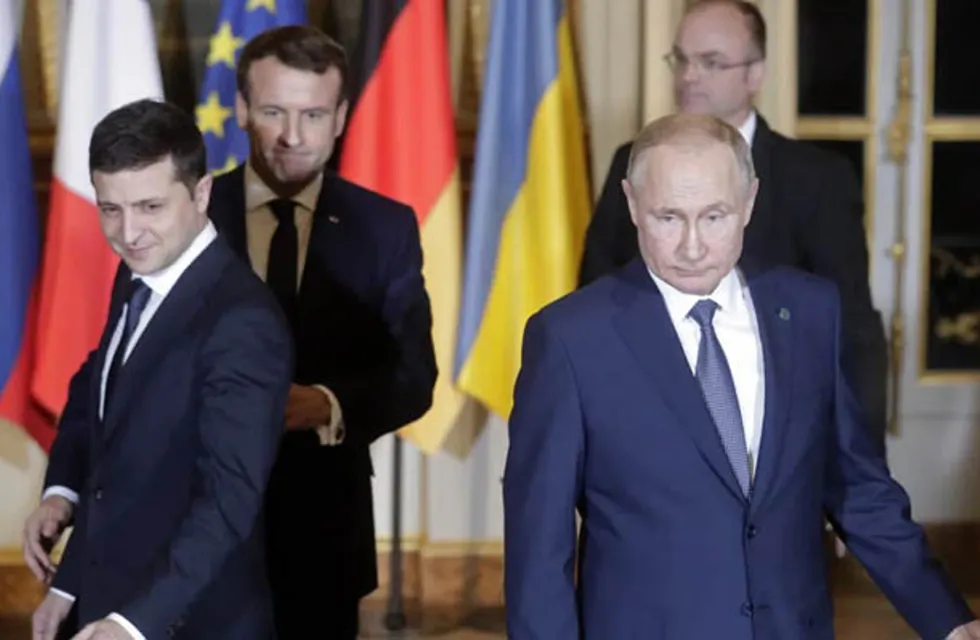 Una imagen de archivo de los presidentes de Ucrania, Volodimir Zelenski, y de Rusia, Vladimir Putin.