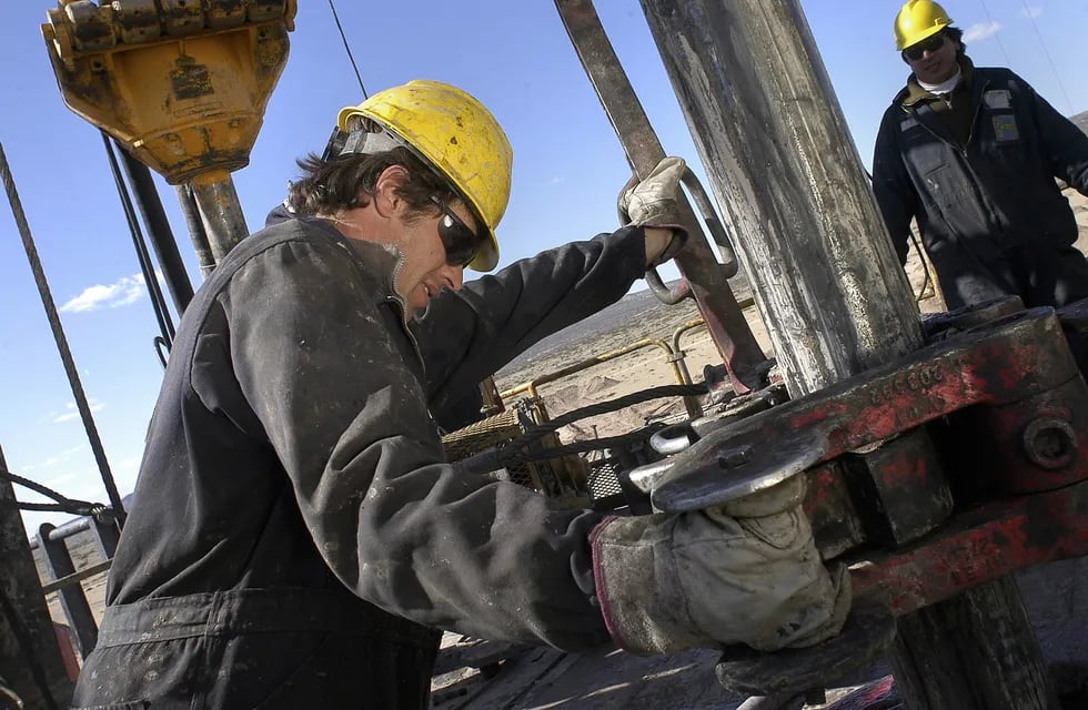 Según Emilio Guiñazú, Subsecretario de Energía y Minería, recién a fin de año la actividad petrolera local estará trabajando a un 50% de su capacidad normal. / Gentileza