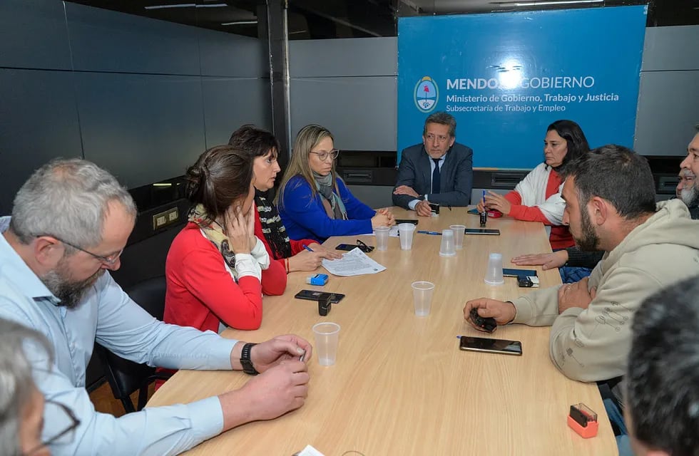 Equipos directivos de todos los niveles y modalidades de Mendoza piden que su situación se contemple en la reunión paritaria entre el Gobierno y el Sute. Foto: Prensa Sute