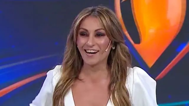 Marcela Tauro debutó como conductora de Intrusos