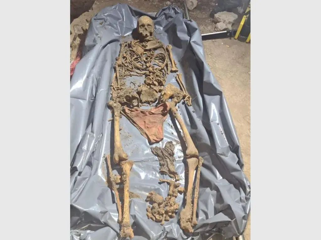 Restos óseos que podrían ser de la mujer desaparecida hace 10 años. Foto: Gentileza