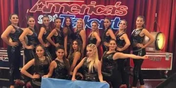 Se llaman Revolution Queens y participaron del popular concurso “America's Got Talent”. Recibieron ovación del público y del jurado.