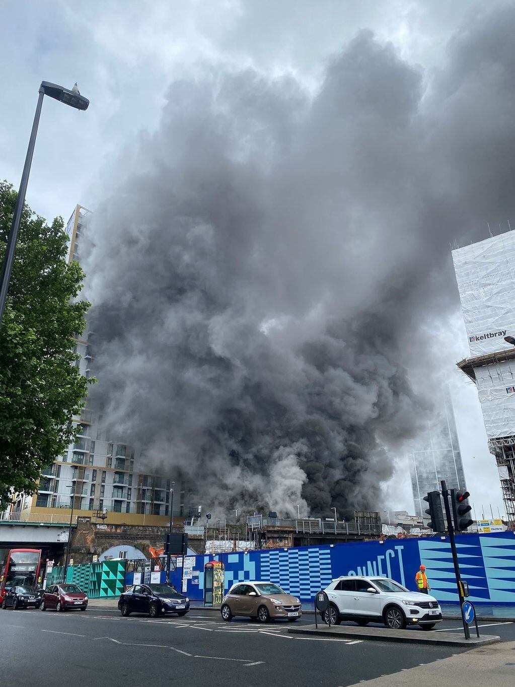Impactante explosión en la estación de metro Elephant & Castle en Londres