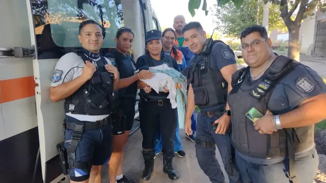 “Poliparteros” asistieron a una mujer que dio a luz en su casa en Guaymallén