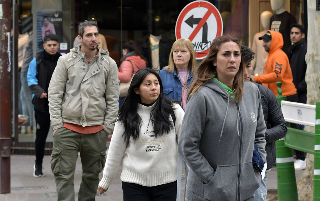 Los casos de Covid aumentaron 149% en un mes en Mendoza. | Foto: Orlando Pelichotti / Los Andes
