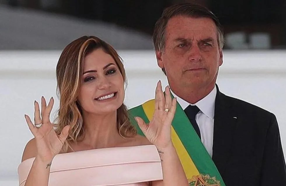 Michelle Bolsonaro junto a su esposo Jair.
