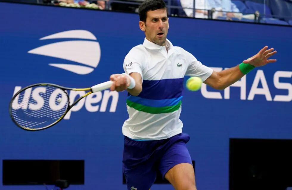 Novak Djokovic venció a Nishikori, se metió en octavos del US Open y se mantiene invicto en partidos de Grand Slam en esta temporada. (Foto: AP)