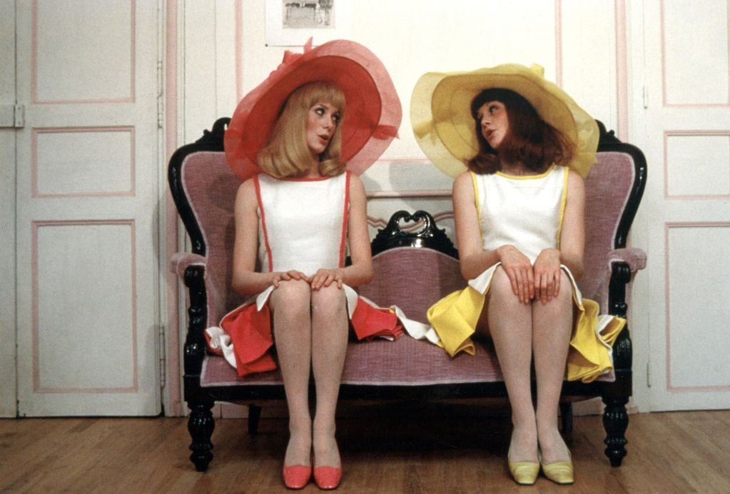 The young girls of Rochefort, un filme que Mubi ofrece en retrospectiva, del realizador Jacques Demy.