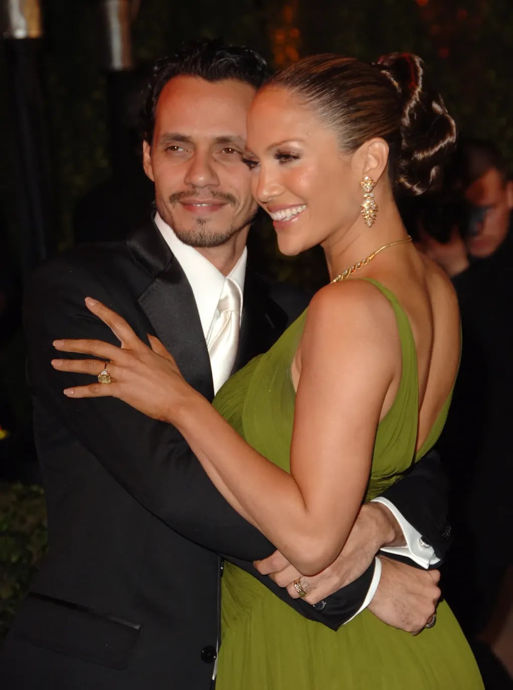 Jennifer Lopez y sus seis anillos de compromiso costosísimos