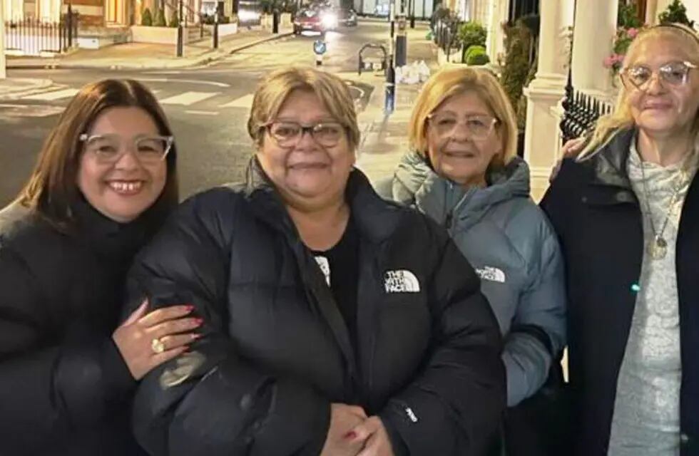 Las hermanas de Maradona en Londres:  Kity, Ana, Lili y Cali. / Gentileza.