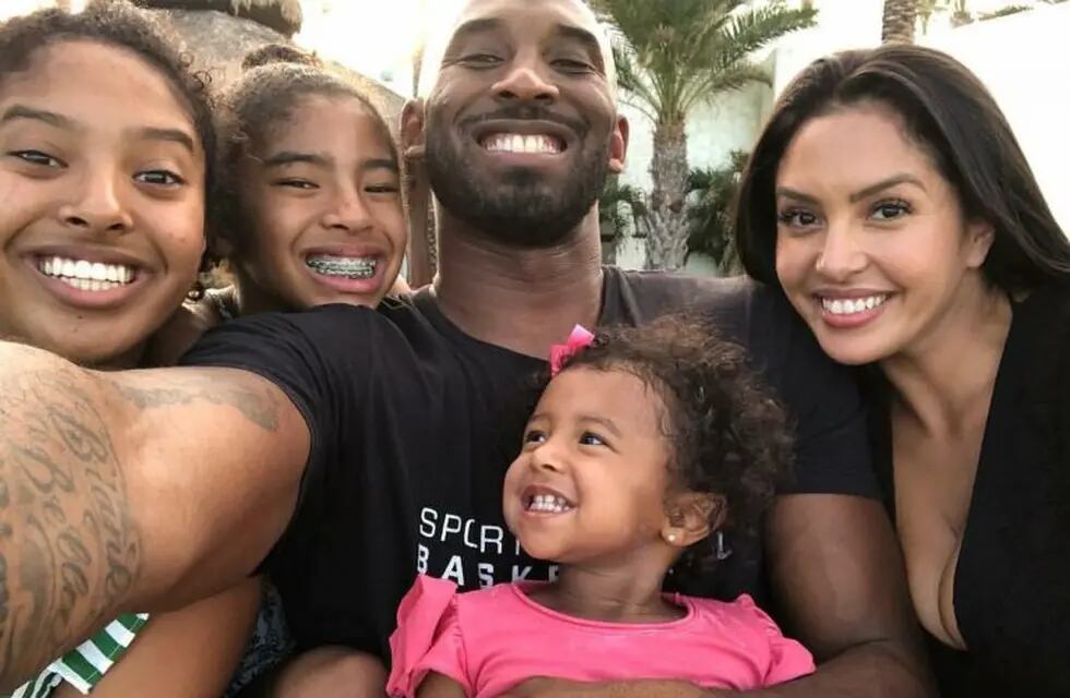 Kobe Bryant y su familia (Foto: Instagram)