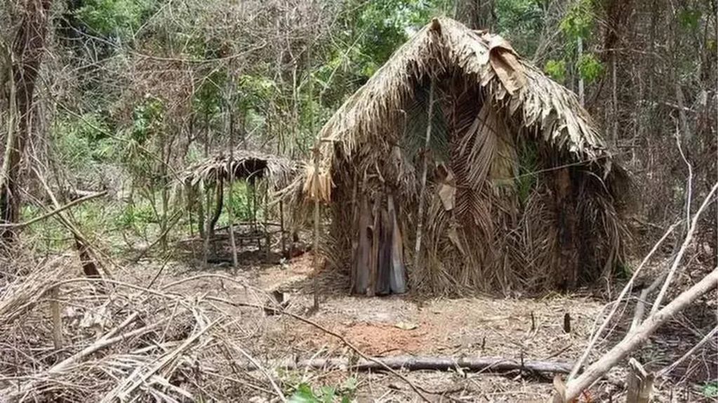 El 'indígena del hoyo' fue hallado sin vida en una hamaca.