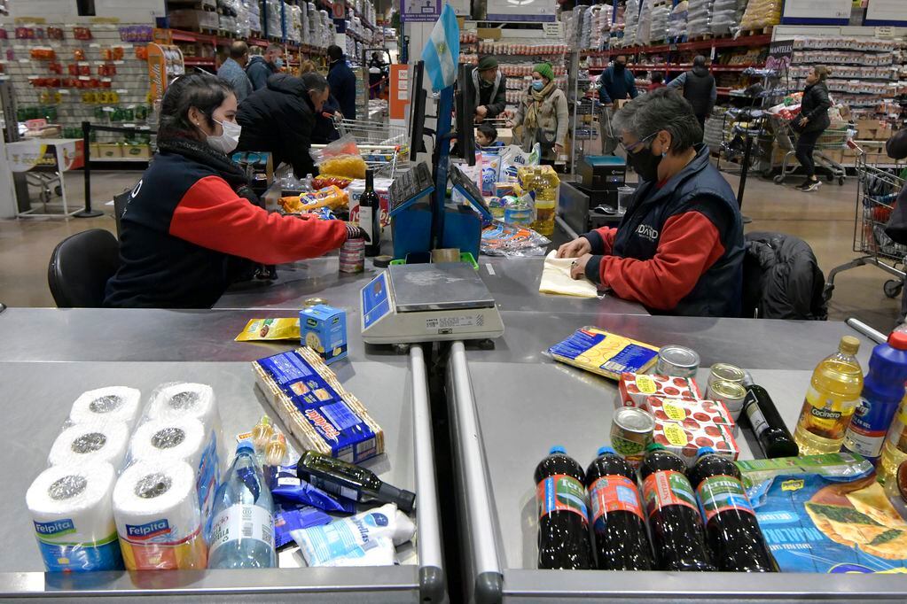 Por la inflación, aumentaron las ventas en los mayoristas. Foto: Orlando Pelichotti / Los Andes