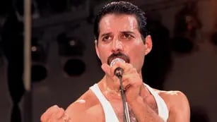 Freddie Mercury junto a toda la banda Queen. / Archivo