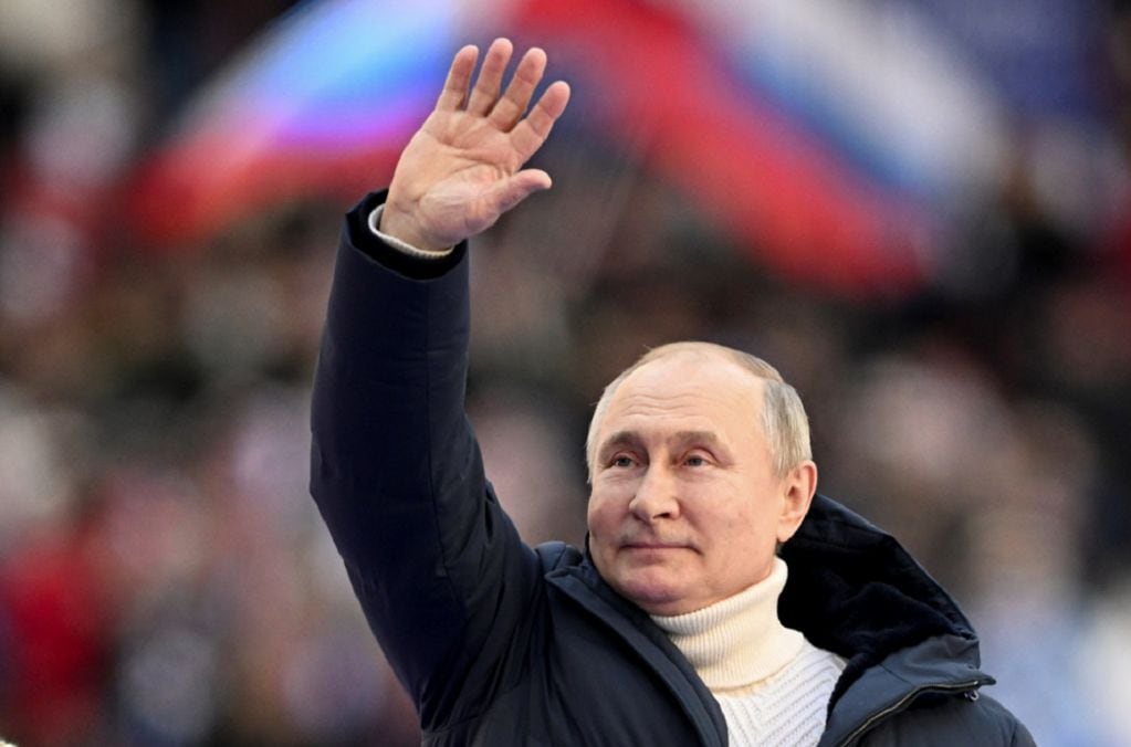 Apenas un 15% de los encuestados rusos critica la gestión del presidente Putin (AP)