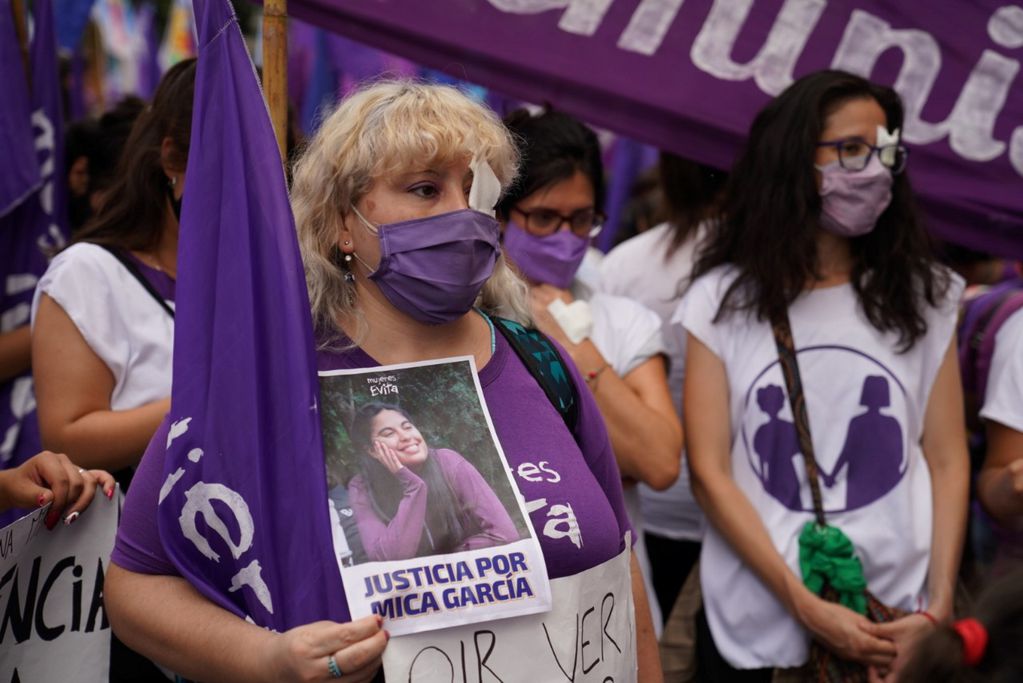 Desde el movimiento de Ni una Menos se hicieron presentes para participar en la marcha por el pedido de justicia por el femicidio de úrsula.