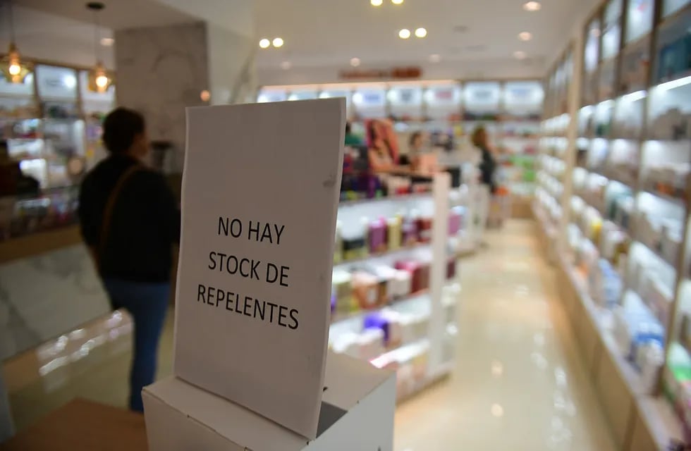 En farmacias y droguerías hay faltantes de repelentes (Ramiro Pereyra /La Voz)