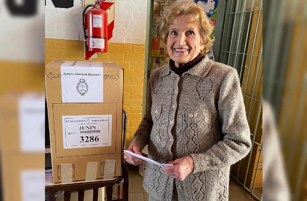 Lidia vota en Junín y asegura que nadie le puede quitar el derecho a elegir. | Foto: gentileza