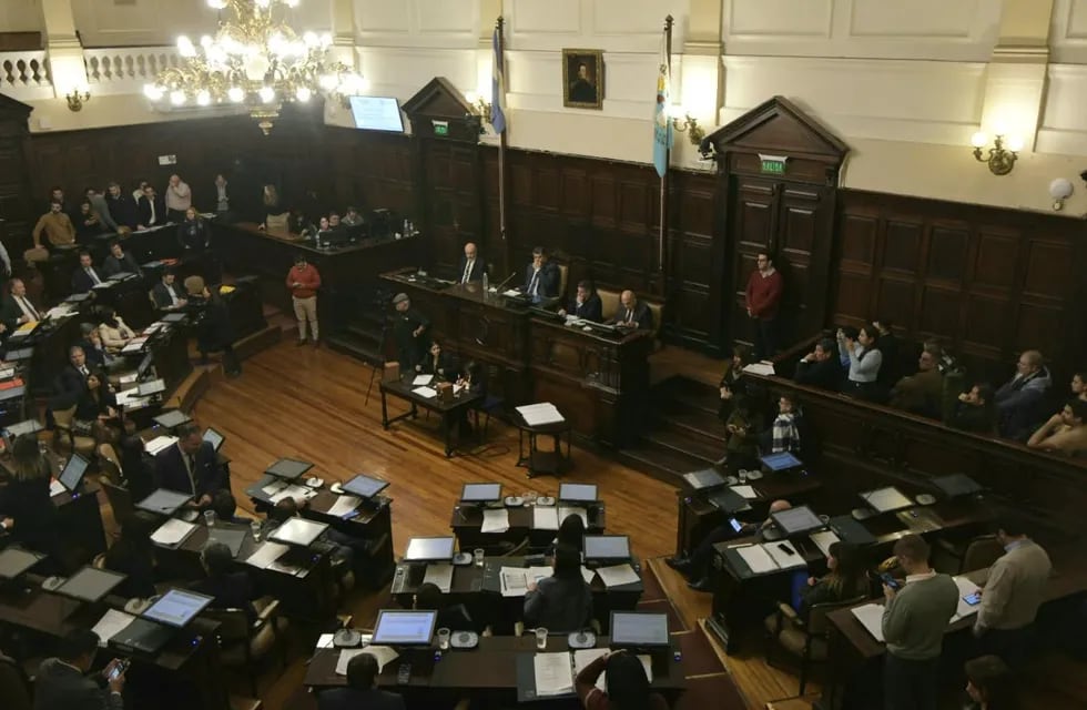 Sesión del Senado en Mendoza. Legislatura. Orlando Pelichotti / Los Andes