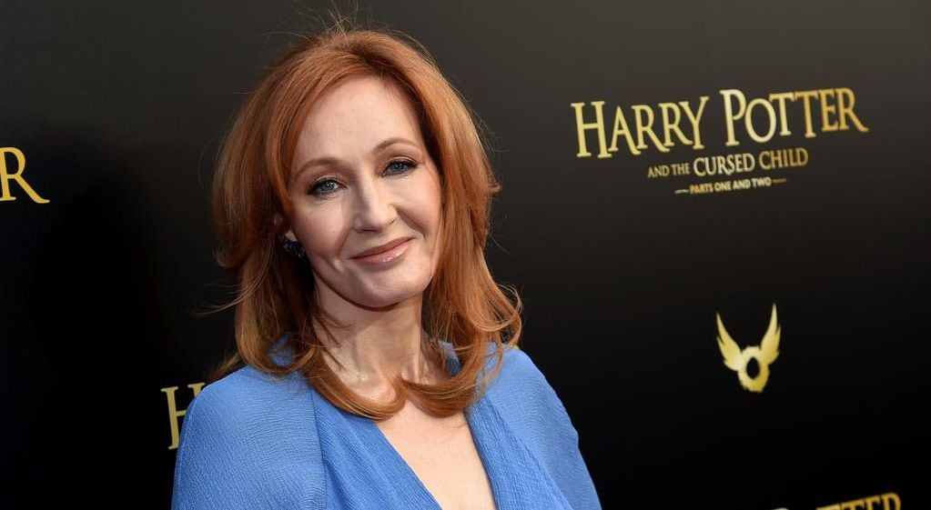 La escritora británica durante el estreno neoyorquino de la obra de teatro "Harry Potter y el legado maldito", en 2018. Foto: AP