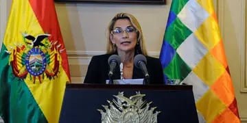 Jeanine Áñez negó haber llegado al poder mediante un "golpe de Estado" AFP