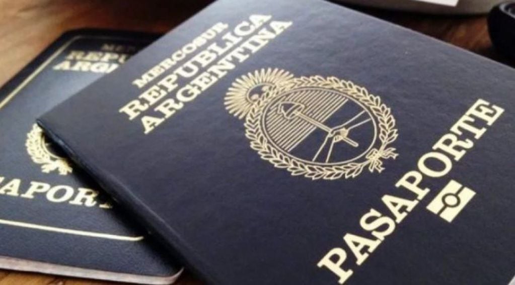 Uno de los requisitos es tener el pasaporte válido del país de origen (o simplemente una tarjeta de identidad para algunos países).