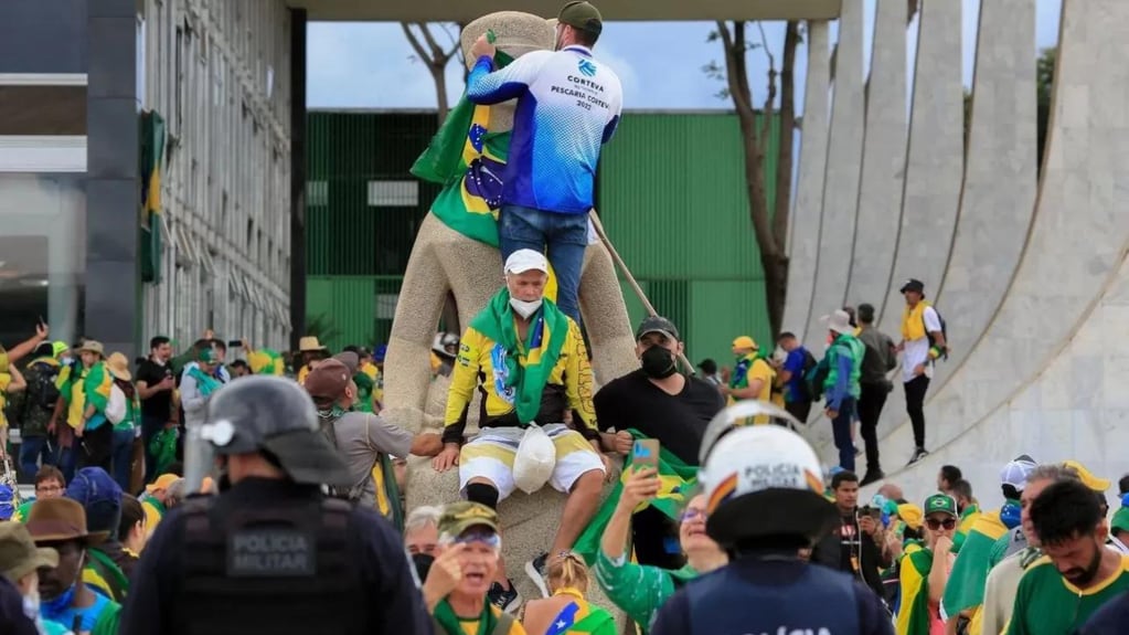 Los partidarios de Bolsonaro tuvieron que dejar el acampe. Foto: Télam
