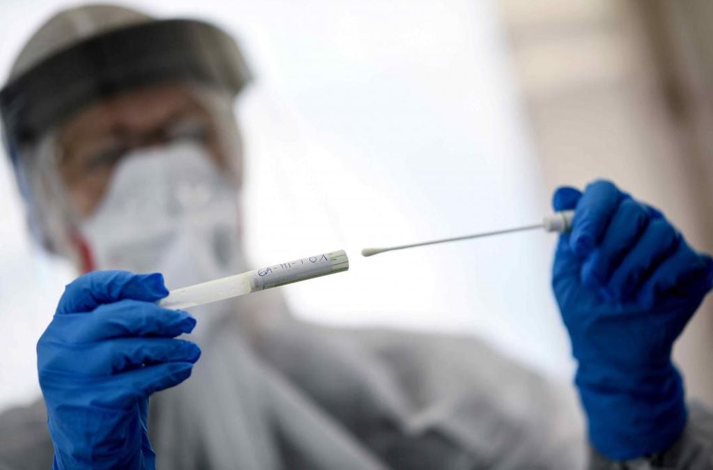 Coronavirus: identifican una nueva variante y aseguran que tiene mayor capacidad para “burlar” las vacunas