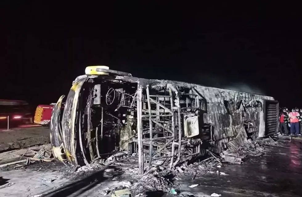 El incendio de un autobús en la India dejó 25 muertos