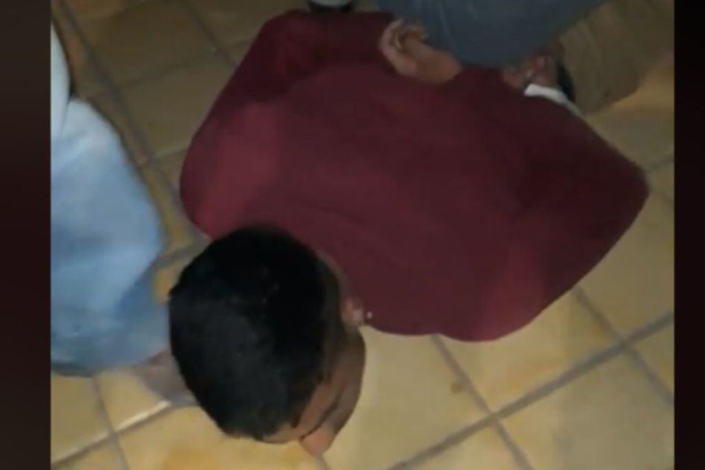 Video: vecinos de Dorrego detuvieron a un joven que habría intentado robarle a una chica 