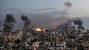 Ejército israelí afirma que ha atacado ya a más de 1.700 objetivos en Gaza