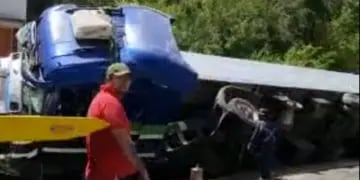 El vuelco de un camión demoró el tránsito en el Corredor internacional