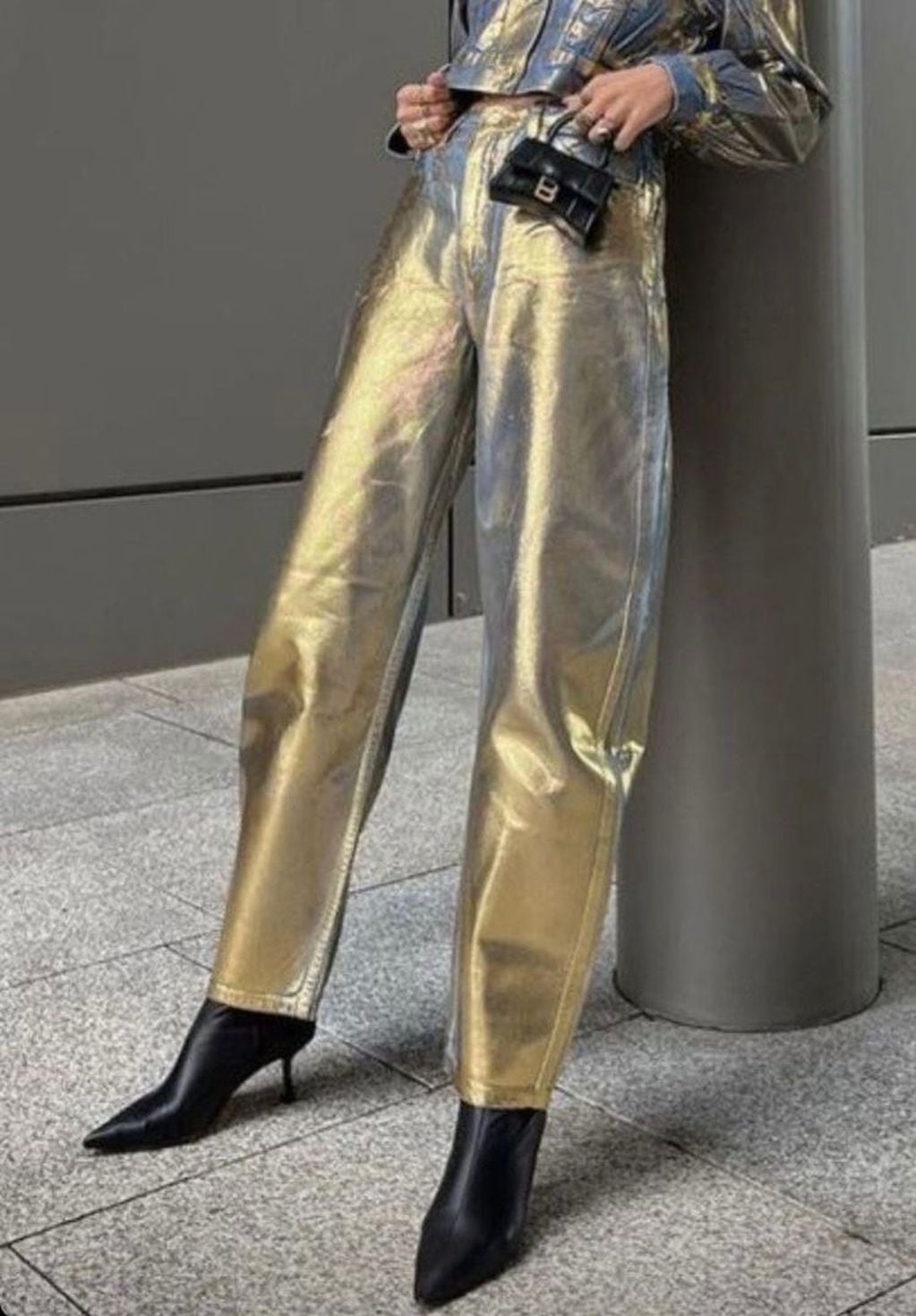 Pantalón de jean metalizado. cómo hacerlo por tan solo $4.000.