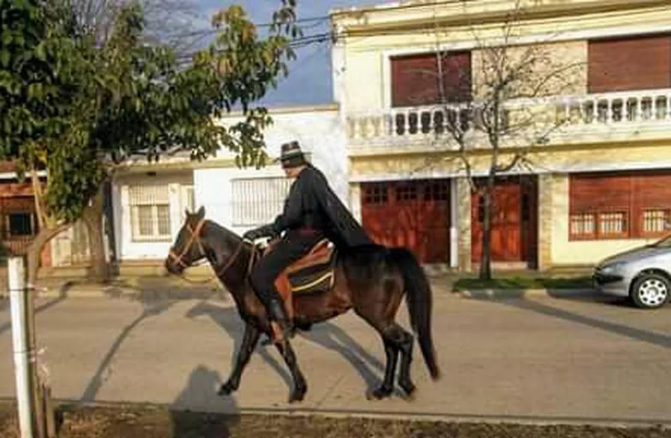 Sergio Omar Pasquini, el santafesino que en diciembre de 2019 decidió salir a la calle para pedir el regreso de El Zorro.
