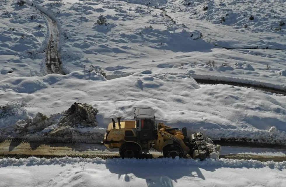 Continúan los operativos en Malargüe para asistir a los afectados por la intensa nevada. / Foto: Prensa Gobierno de Mendoza