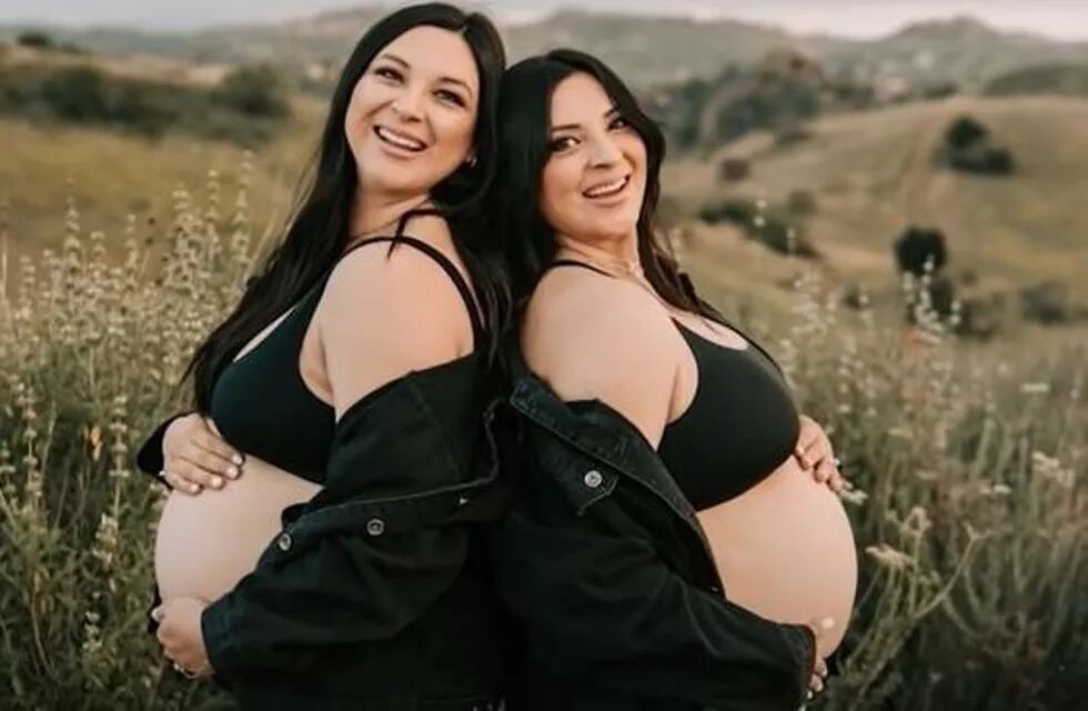 Las hermanas gemelas no se esperaban que sus hijos fuesen a tener tanto en común. Foto: Web / Los Andes
