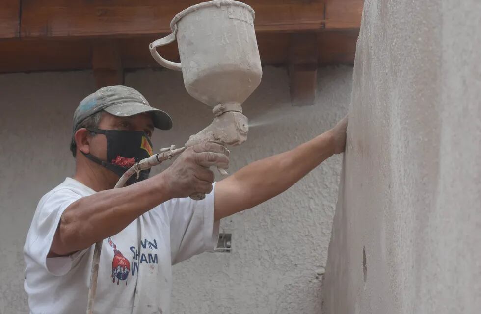 Durante la cuarentena se han realizado remodelaciones en las viviendas, jardines y piletas. / José Gutiérrez