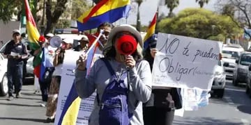 Marchas antivacunas en Bolivia
