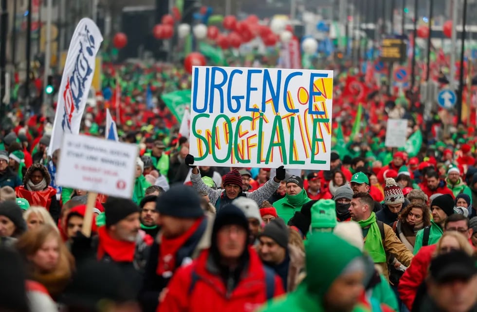 Miles de personas reclaman un "escudo energético" en Bruselas.