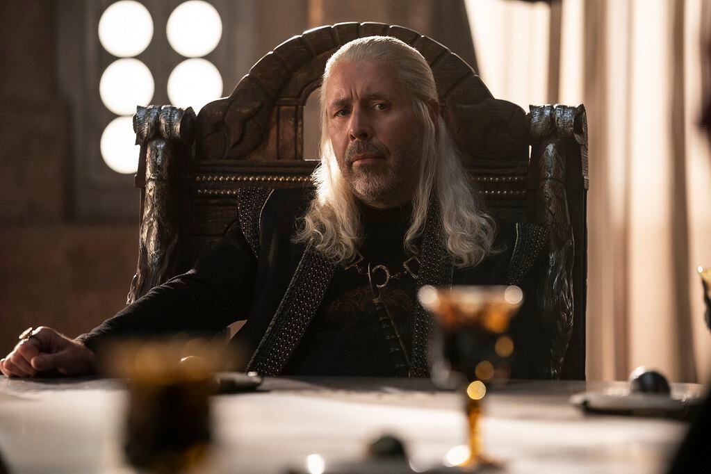 Paddy Considine como el rey Viserys Targaryen (HBO Max)