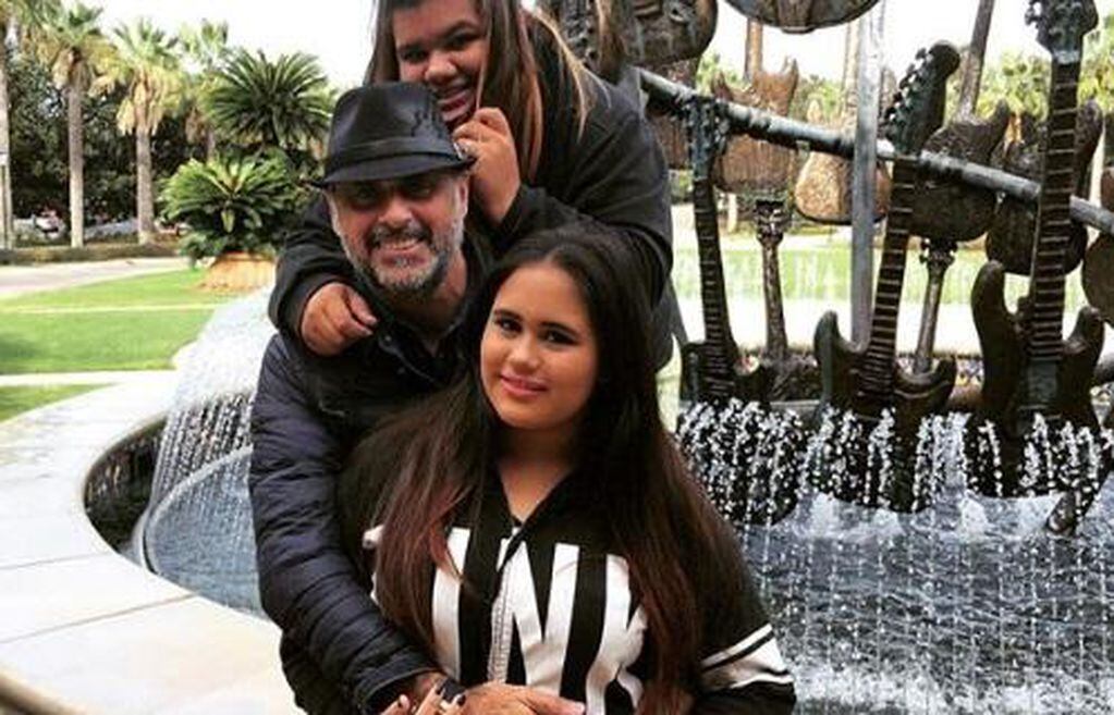 Jorge Rial con Rocío y Morena. (Instagram)