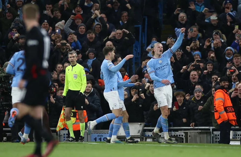 Manchester City goleó al Leipzig 7-0 con cinco goles de Haaland y pasó a los cuartos de final de la Champions League.