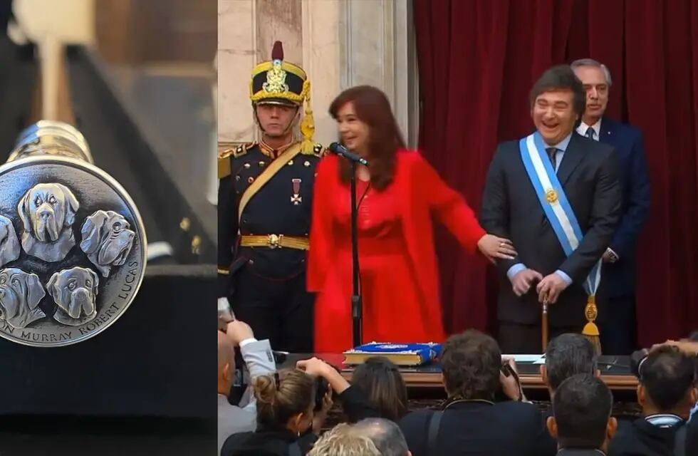 Momento en el que Javier Milei le muestra a Cristina Kirchner su nuevo bastón.