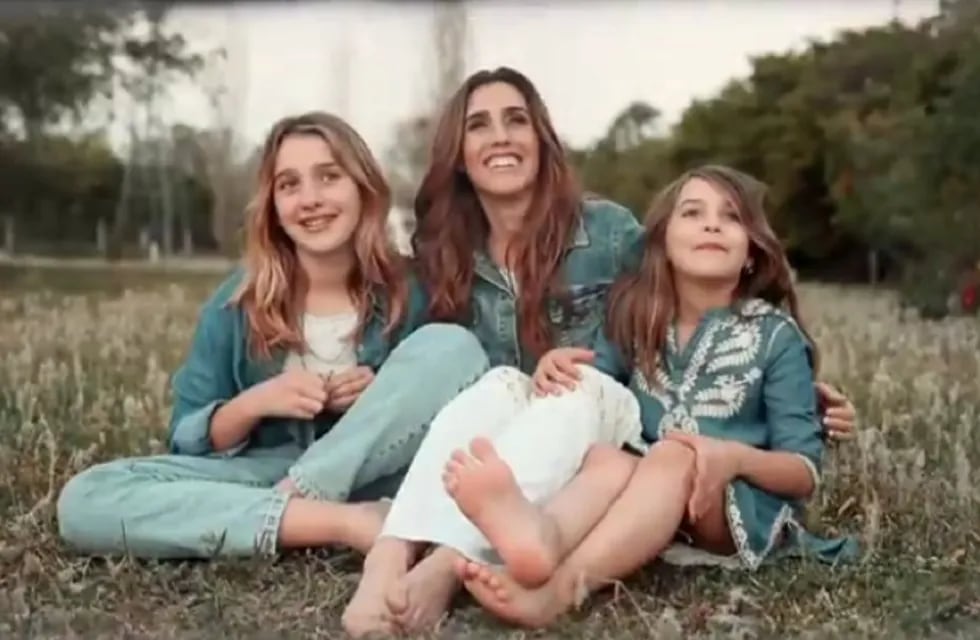 Día de la Madre: Soledad Pastorutti y un video muy especial junto a sus hijas Antonia y Regina (Instagram)