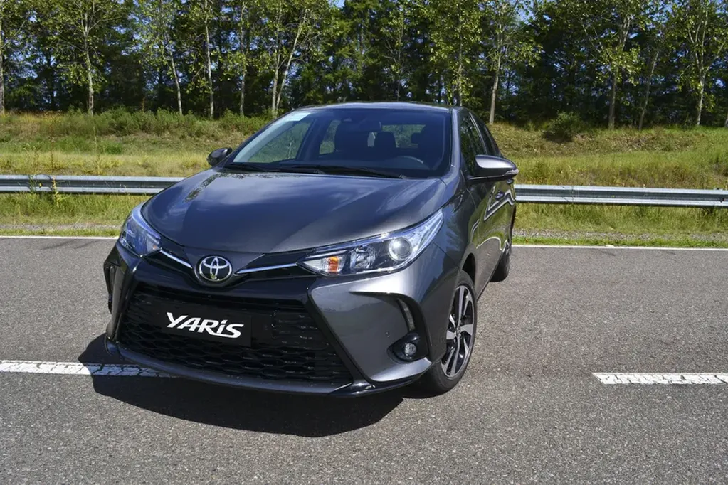 Toyota Yaris. Foto versión full.