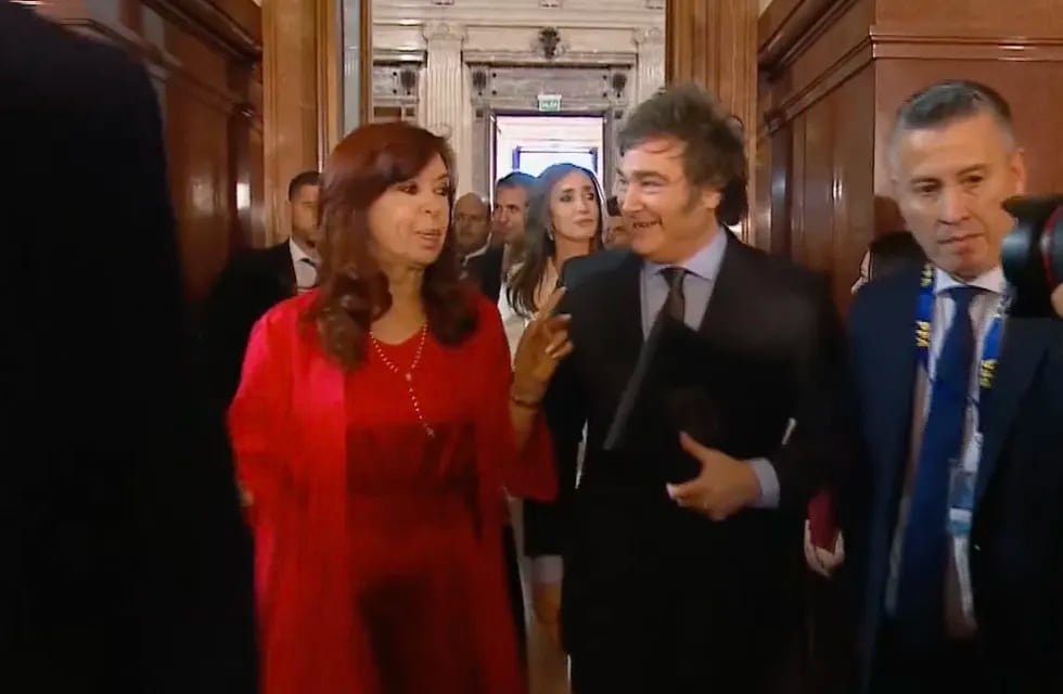 Cristina recibió a Milei en el Congreso. Foto: Captura de video