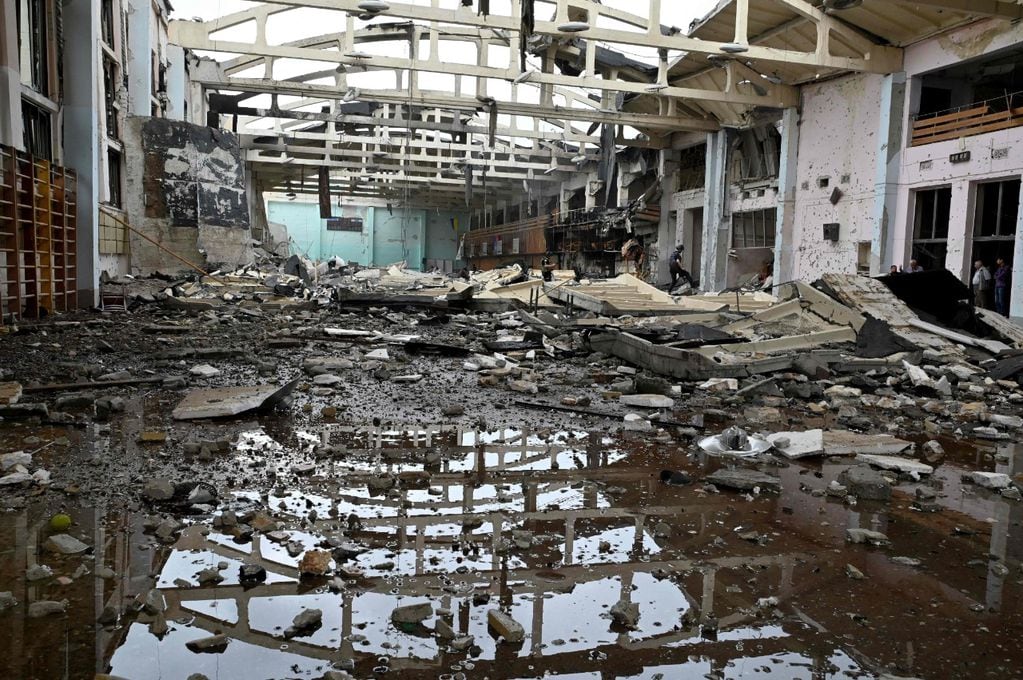 El edificio de una escuela politécnica ucraniana destruído tras el ataque ruso en Kharkiv, Ucrania. AFP